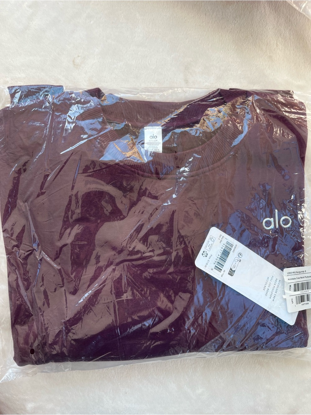 ALO Yoga Men’s Crewneck Sweatshirt in Plum